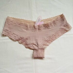 🌸 Victoria’s Secret Cheeky Panty Floral Lace Trim